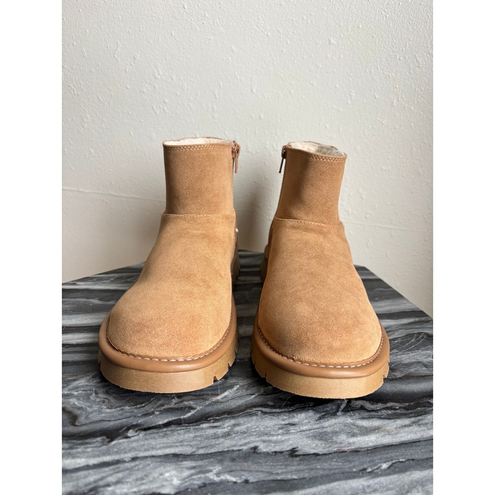 Universal Thread Tan Faux Suede Faux Fur Lined Platform Lug Sole Ankle Boots 8 - Picture 2 of 7